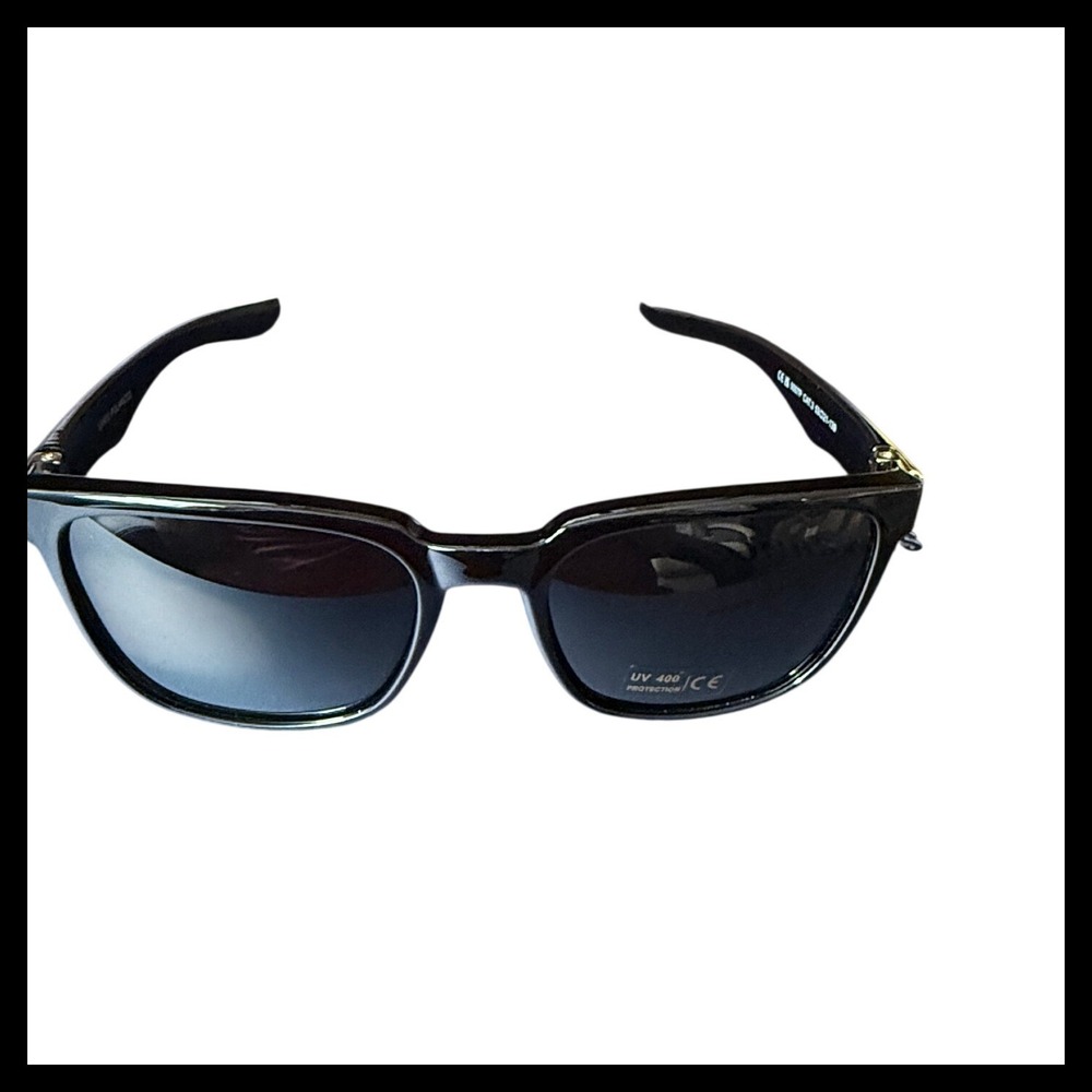 NWOT Unbranded Black Square Sunglasses UV400 Polarized Lenses with Case Mens